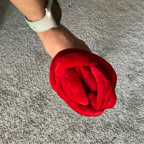 🌹Plush subtly velvety rose - Valentine’s Day 🌹 - Picture 6 of 11